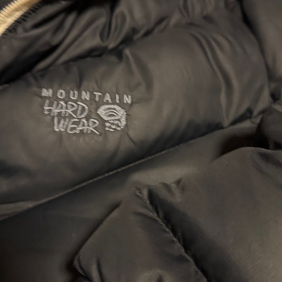Women’s Mountain Hardwear Black Puffer Jacket - Picture 3 of 6